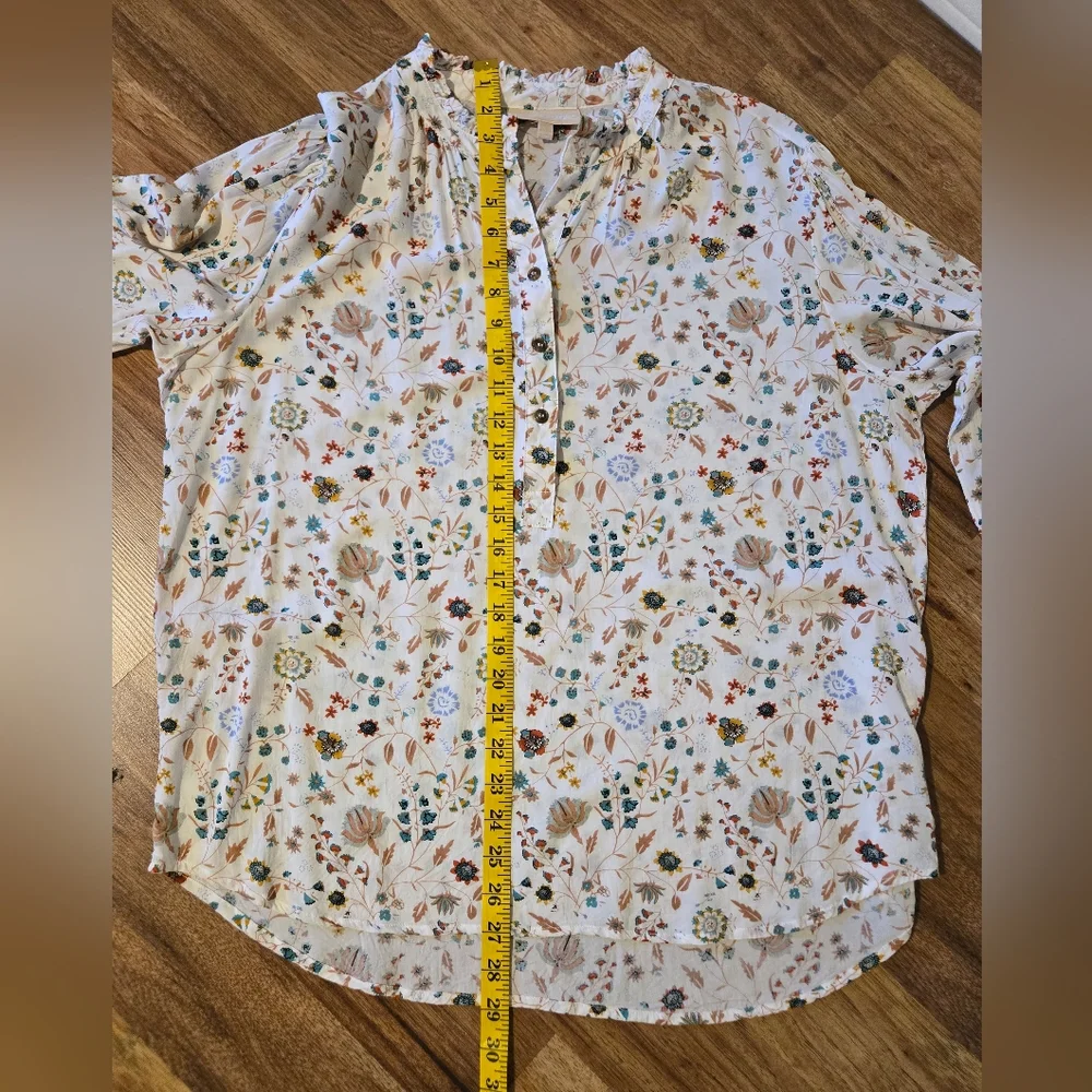 Woman's blouse - Picture 4 of 5